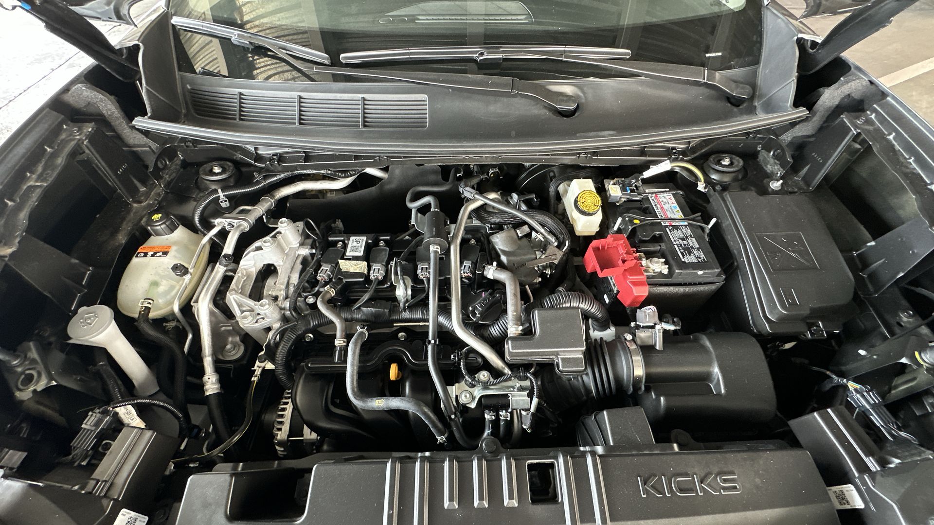 2025 Nissan KICKS 5P PLATINUM L42.0 AUT